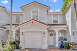 1024 Ne 208th St Miami, FL 33179 - MLS#A12001260