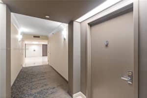 3400 Ne 192nd St 303, Aventura