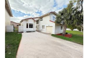 18318 Nw 61st Ct, Hialeah