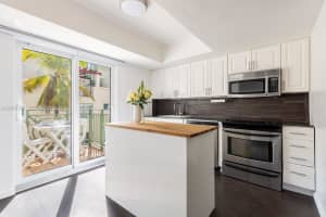 635 Euclid Ave APT 225, Miami Beach, FL 33139, - MLS#A12001301