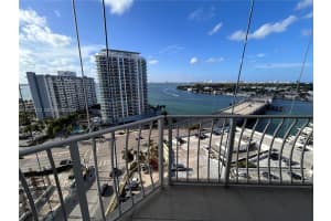 7601 E Treasure Dr 1612, North Bay Village
