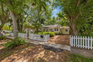 6382 38th Street, Miami, FL 33155 - MLS#A12001326