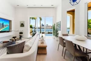 3916 Island Estates Dr, Miami, FL 33160, - MLS#A12001330