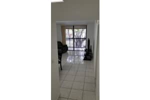 14201 N Kendall Dr 212-d, Miami