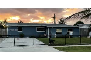 800 N 70th Ave, Hollywood, FL 33024, - MLS#A12001341