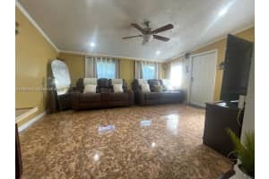 800 N 70th Ave, Hollywood, FL 33024, - MLS#A12001341