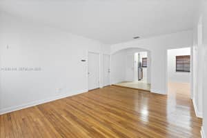 1561 Lenox Ave. APT 4, Miami Beach, FL 33139, - MLS#A12001349