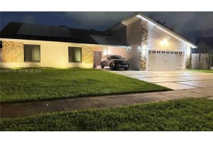 5421 NW 84th Ave, Lauderhill, FL 33351, - MLS#A12001376