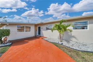 8241 Sw 12th Ter Miami, FL 33144 - MLS#A12001377