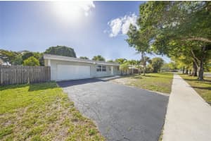 1320 Nw 72nd Ave, Plantation