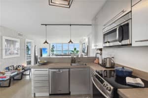 1670 Lincoln Court, Miami Beach, FL 33139 - MLS#A12001444