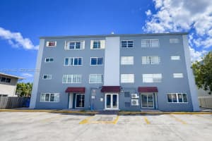 1060 Crystal Lake Dr 401, Deerfield Beach