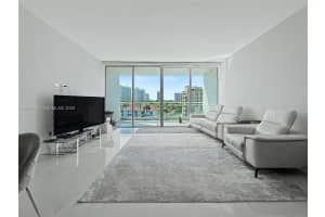 2950 NE 188th St APT 435, Aventura, FL 33180, - MLS#A12001480