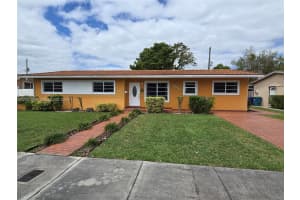 3240 Sw 96th Ave, Miami