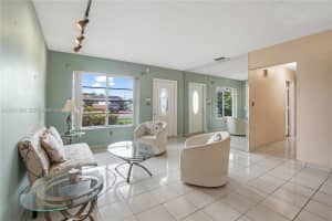 3240 Sw 96th Ave Miami, FL 33165 - MLS#A12001508