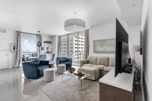 300 S Biscayne Blvd T-2416 Miami, FL 33131 - MLS#A12001529