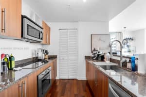 300 S Biscayne Blvd T-2416 Miami, FL 33131 - MLS#A12001529