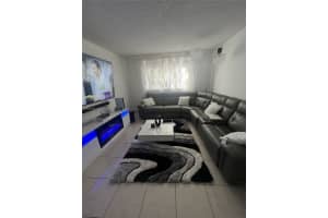 666 W 81st St 407, Hialeah