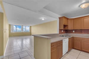 9143 SW 77th Ave APT B802, Miami, FL 33156, - MLS#A12001545