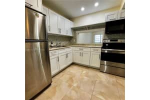 215 Se 3rd Ave 203a, Hallandale Beach
