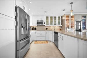 5601 Collins Ave APT 903, Miami Beach, FL 33140, - MLS#A12001582