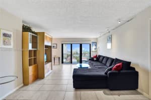 1201 S Ocean Dr APT 604N, Hollywood, FL 33019, - MLS#A12001597