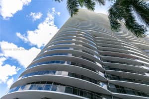 488 Ne 18th St 1807, Miami
