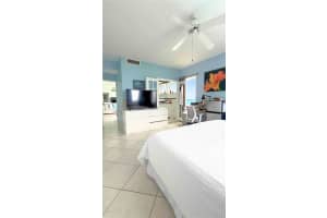 1880 S Treasure Dr APT 3A, North Bay Village, FL 33141, - MLS#A12001599
