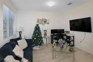 2432 SE 10th St, Homestead, FL 33035, - MLS#A12001604