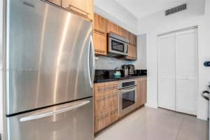 253 Ne 2nd St 1608 Miami, FL 33132 - MLS#A12001617