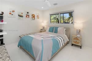 1220 Azalea Crescent, Hollywood, FL 33019, - MLS#A12001664