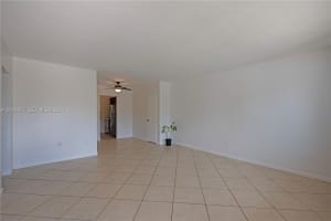 2250 Bay Dr APT 4, Miami Beach, FL 33141, - MLS#A12001677