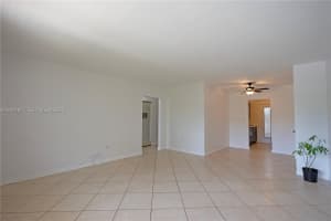 2250 Bay Dr APT 4, Miami Beach, FL 33141, - MLS#A12001677