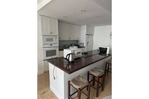 121 Crandon Blvd 462, Key Biscayne
