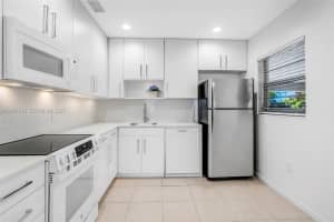 15391 S Dixie Hwy APT 60, Palmetto Bay, FL 33157, - MLS#A12001749
