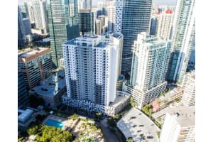 185 Se 14th Ter 2701, Miami