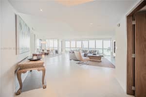 16485 Collins Ave Apartment 536, Sunny Isles Beach, FL 33160, - MLS#A12001759