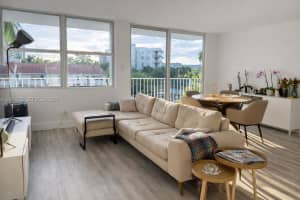 16565 NE 26th Ave APT 3C, North Miami Beach, FL 33160, - MLS#A12001776