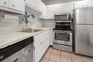 5121 W Oakland Park Blvd #109, Lauderdale Lakes, FL 33313, - MLS#A12001779