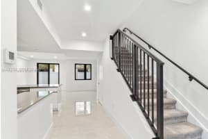 N Oak Pl, Dania Beach, FL 33314, - MLS#A12001782