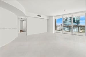 450 Alton Rd APT 2704, Miami Beach, FL 33139, - MLS#A12001815