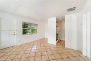 924 Ne 17th Ter 1 Fort Lauderdale, FL 33304 - MLS#A12001823
