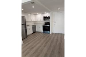 200 Lakeview Dr APT 102, Weston, FL 33326, - MLS#A12001834