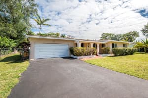 8355 SW 131st St, Miami, FL 33156, - MLS#A12001836