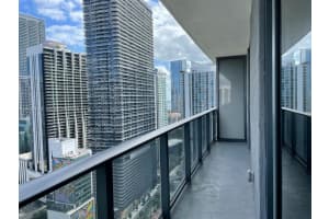 55 Sw 9th St 3102, Miami