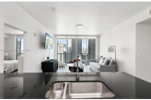 1111 Sw 1st Ave 3222-n, Miami