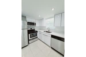 9375 Fontainebleau Blvd L107, Miami