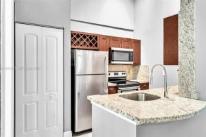 2851 N Oakland Forest Dr 306, Oakland Park
