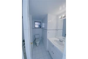 870 Nw 87th Ave 110 Miami, FL 33172 - MLS#A12001922