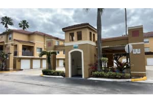 771 N Pine Island Rd 211, Plantation